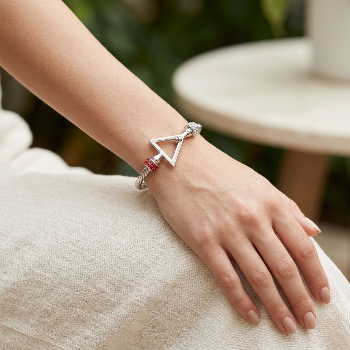 【CTHY】LAYERD DELTA BANGLE silver925 DST Delta Triangle Silver Twisted Cable Bangle – Okella